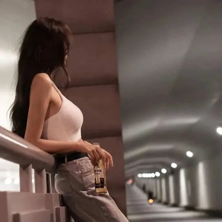 甜宠漫改剧《女神降临》车银优文佳煐：丑小鸭靠化妆变身校花，两大男神神仙打架